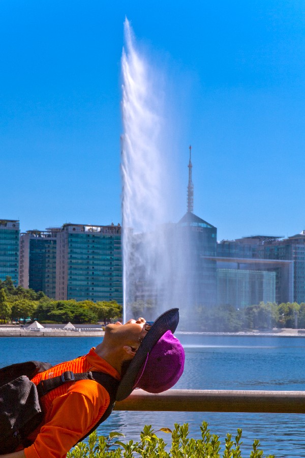 Prize winners - Jeong Yeongsuk – Man Gushing Out the Lake